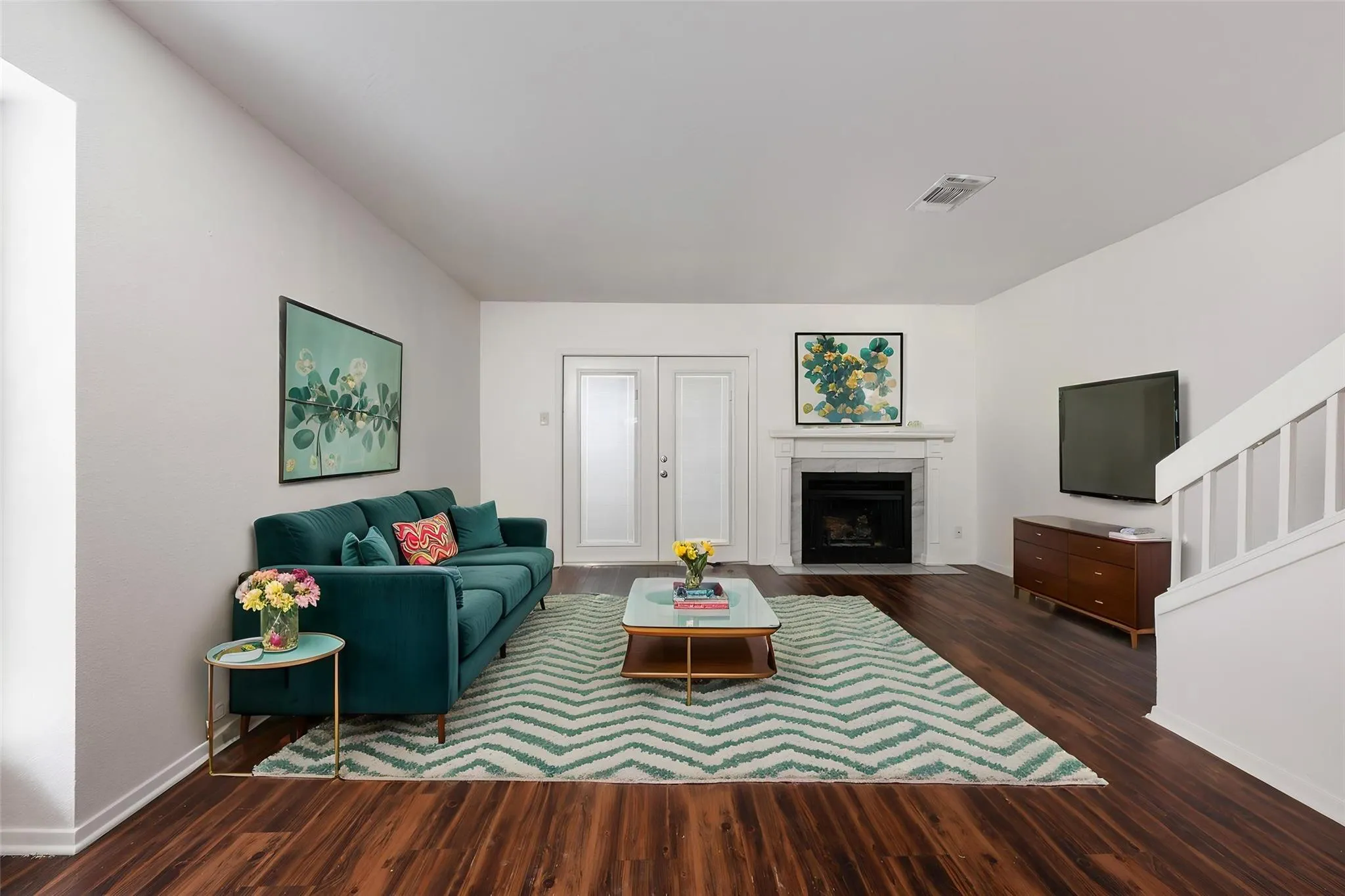 Photo 2 of 2018 W RUNDBERG LN #10A