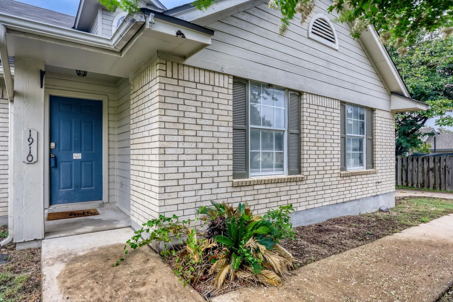 Photo of 1910 IRELAND DR, Leander, TX, 78641