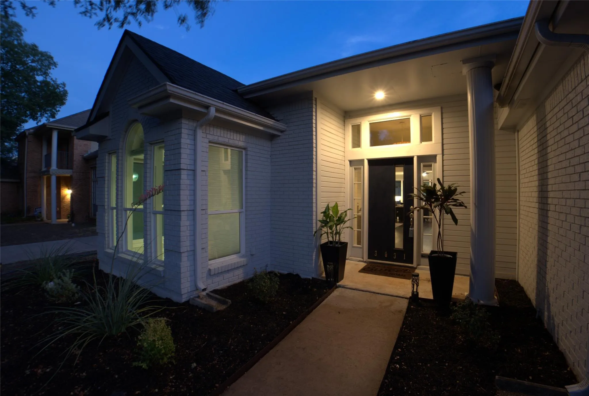 Photo 3 of 3031 SESBANIA DR