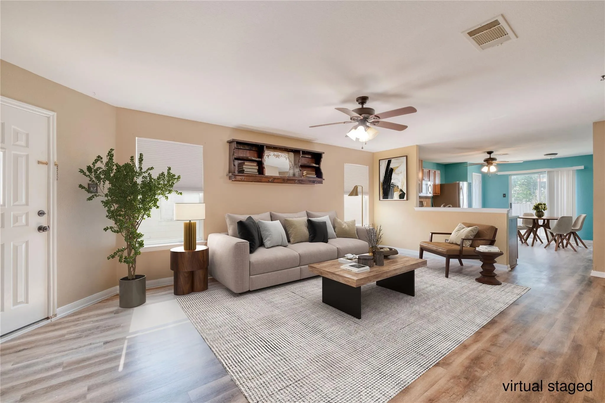 Photo 4 of 17813 HONEY LOCUST LN