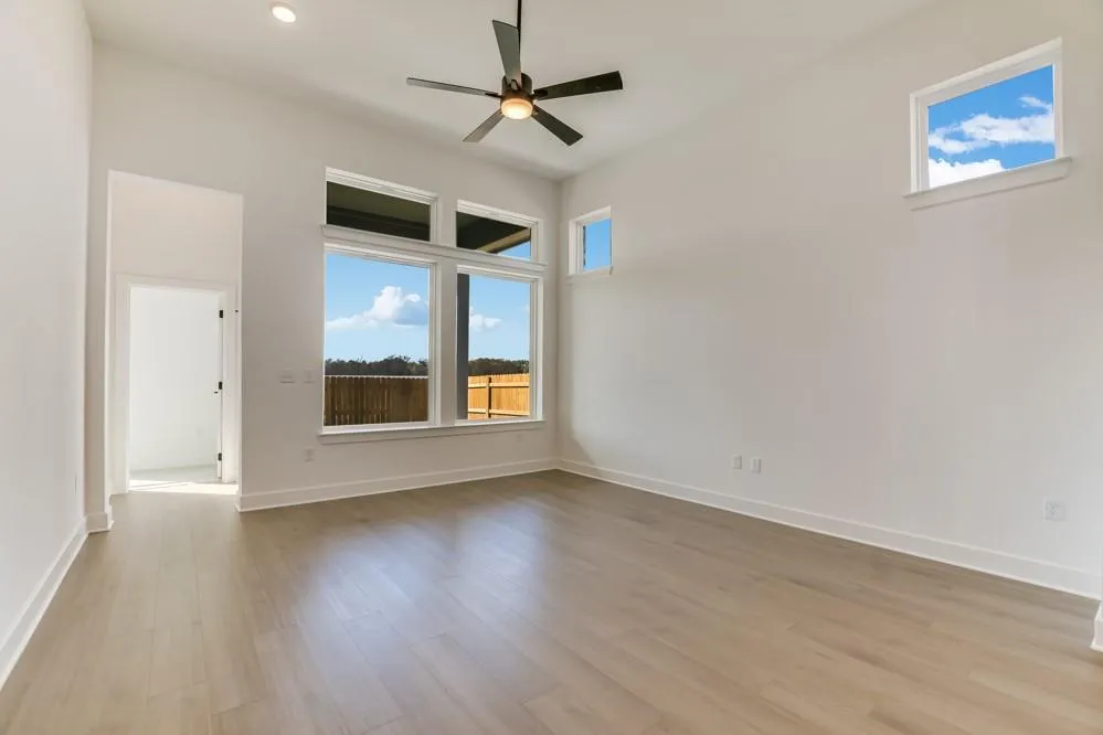 Photo 4 of 1424 SOUTH BROOK DR