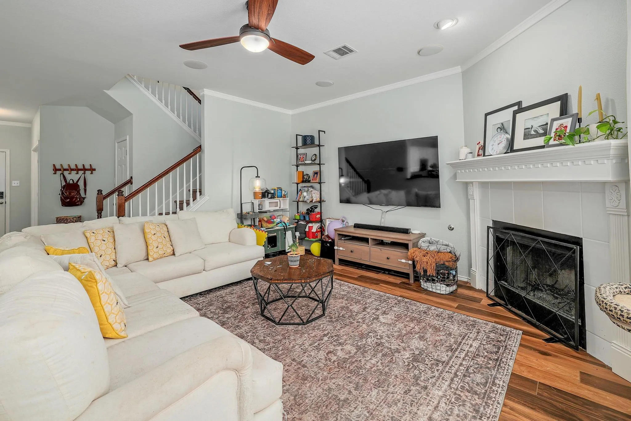 Photo 4 of 1305 HORSESHOE RANCH DR