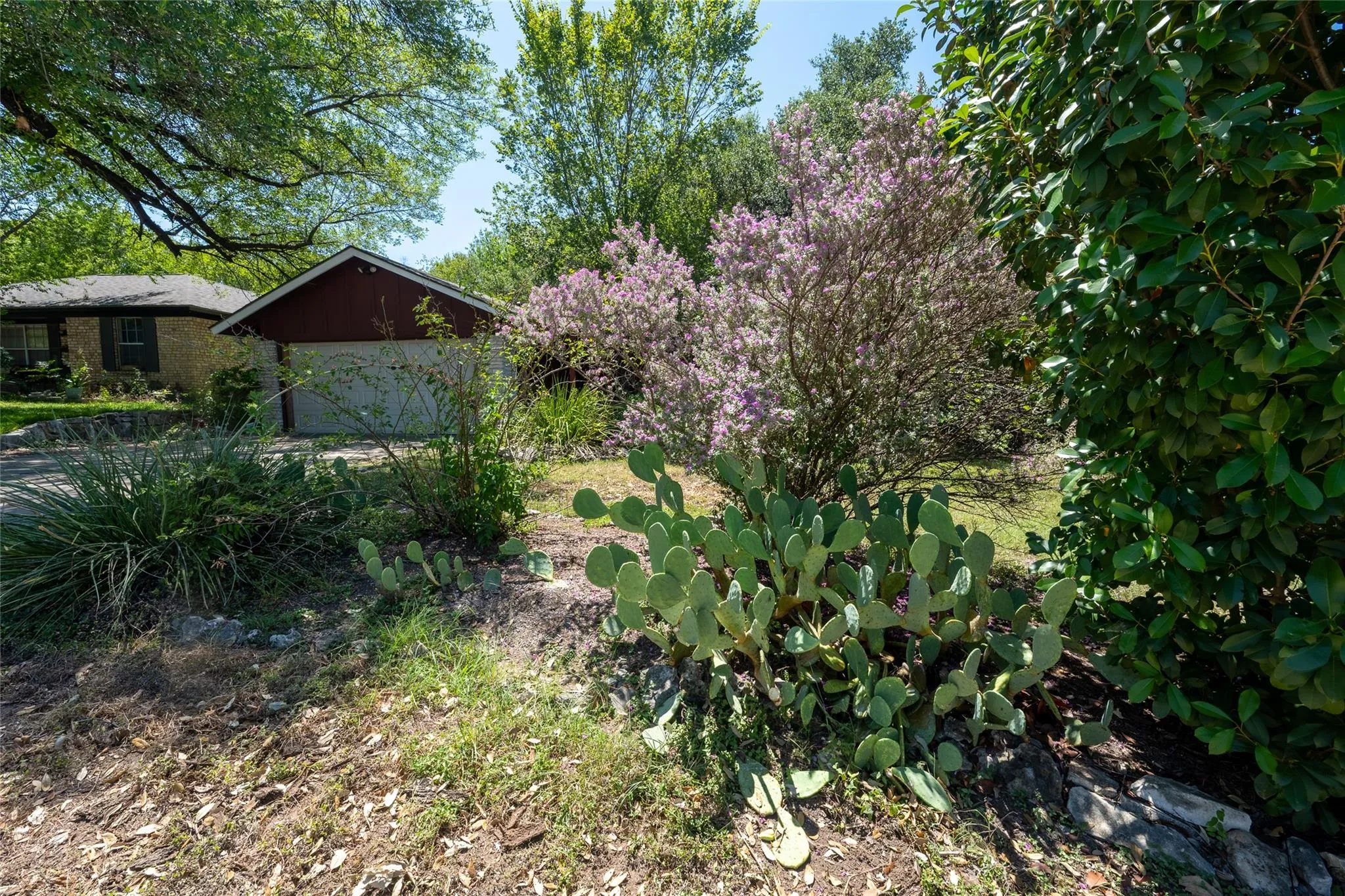 Photo 2 of 6601 ASHLAND DR