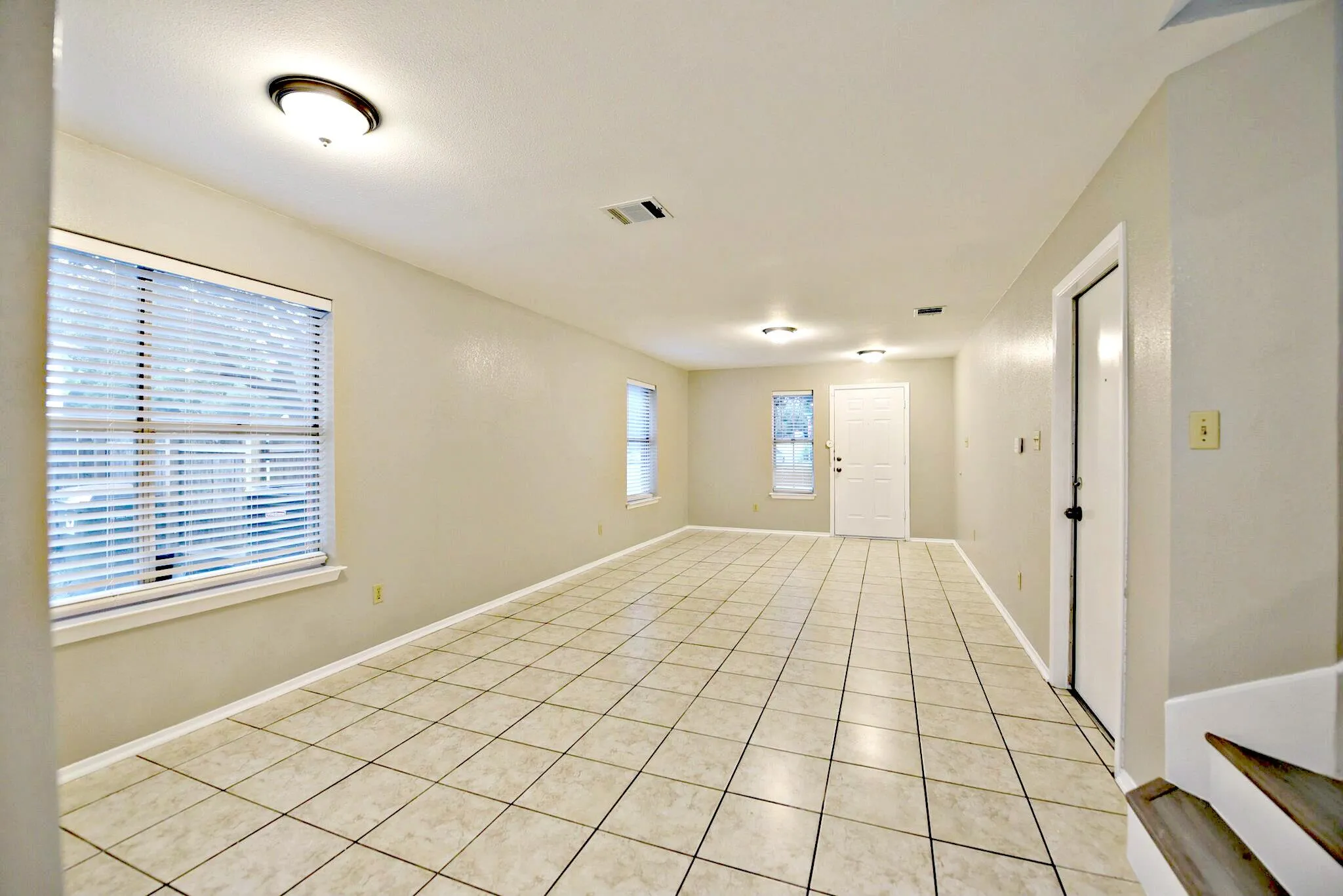 Photo 4 of 12801 MARGIT DR