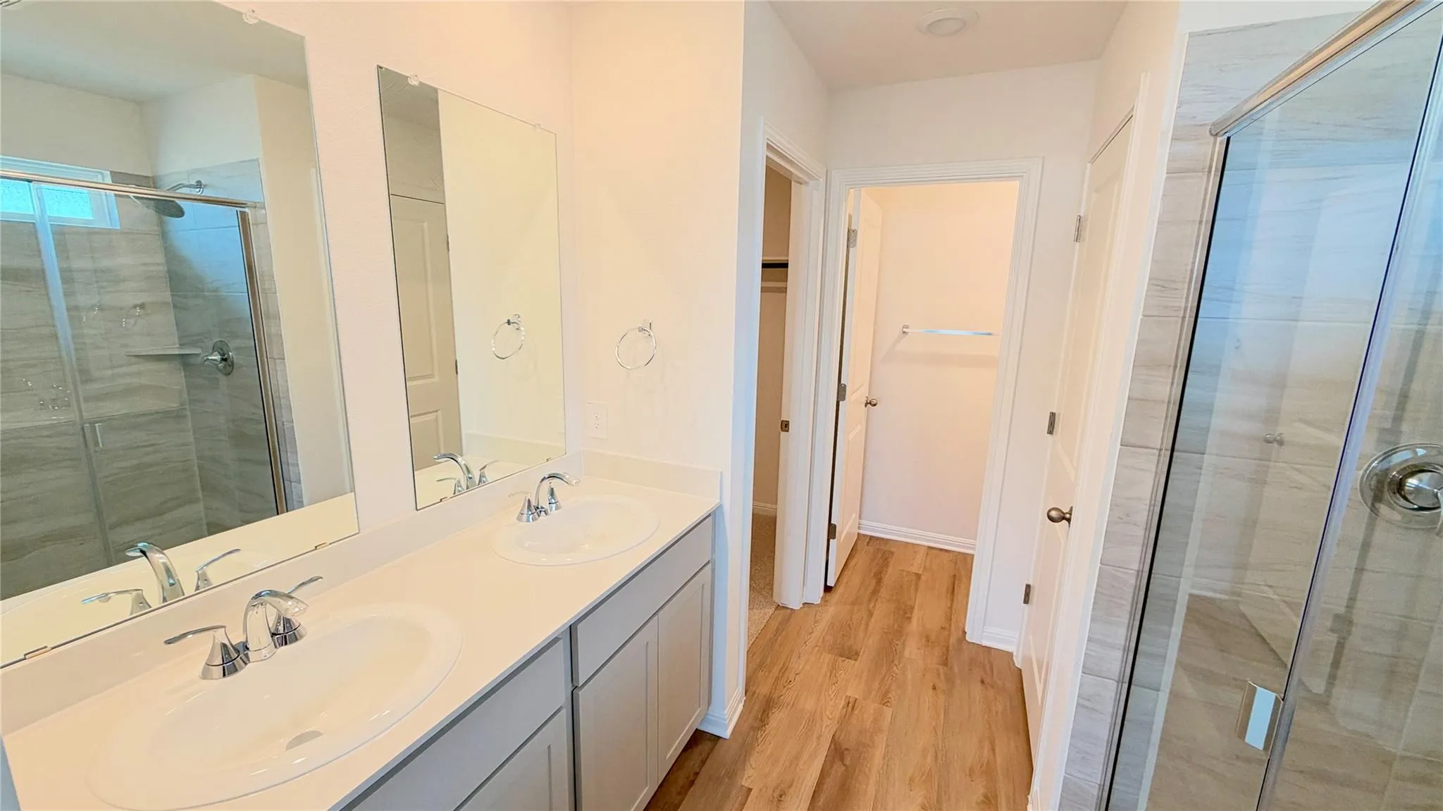 Photo 4 of 113 WOODBROOK DR