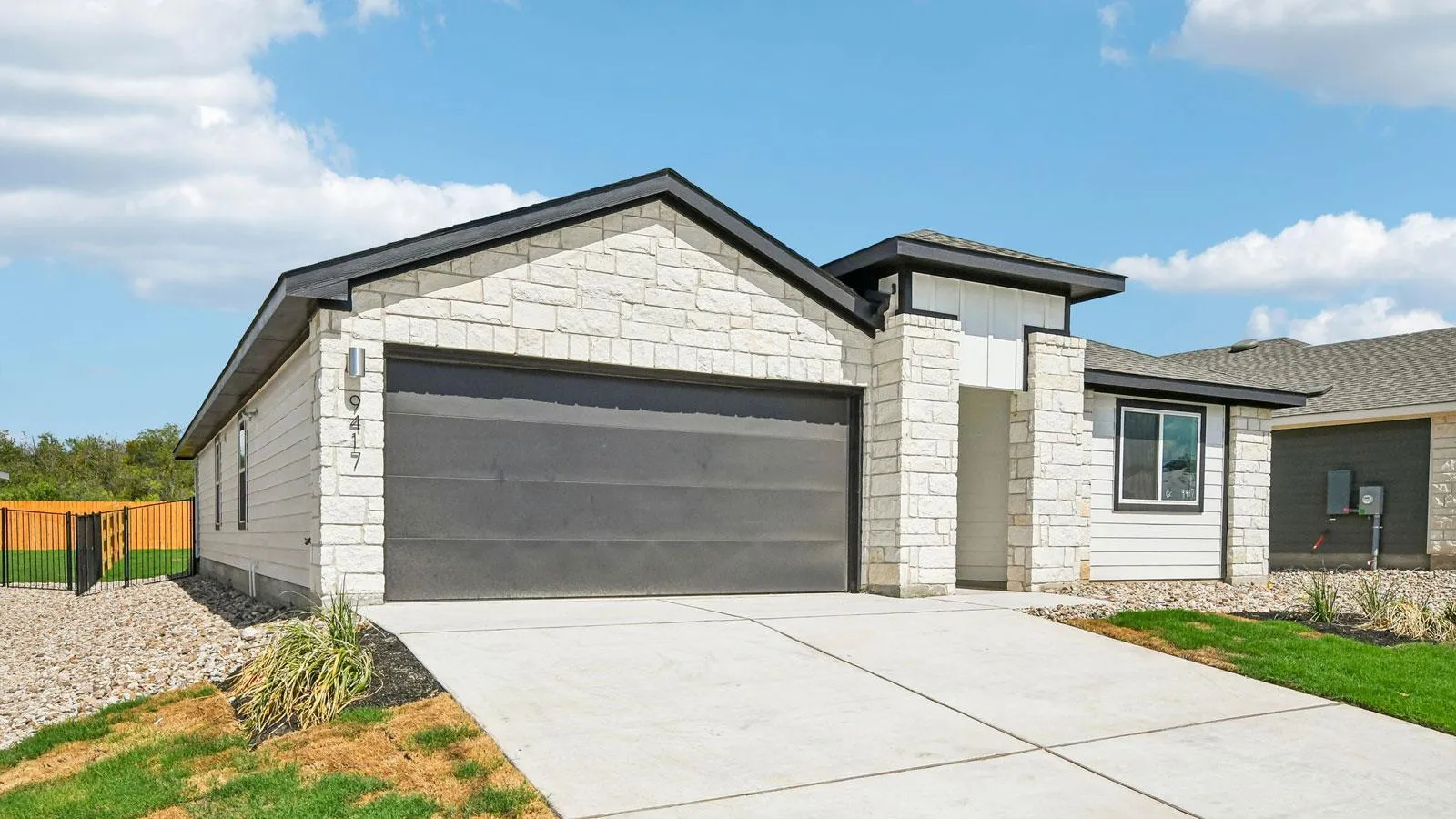Photo 3 of 9417 BUCKSTITCH SADDLE DR