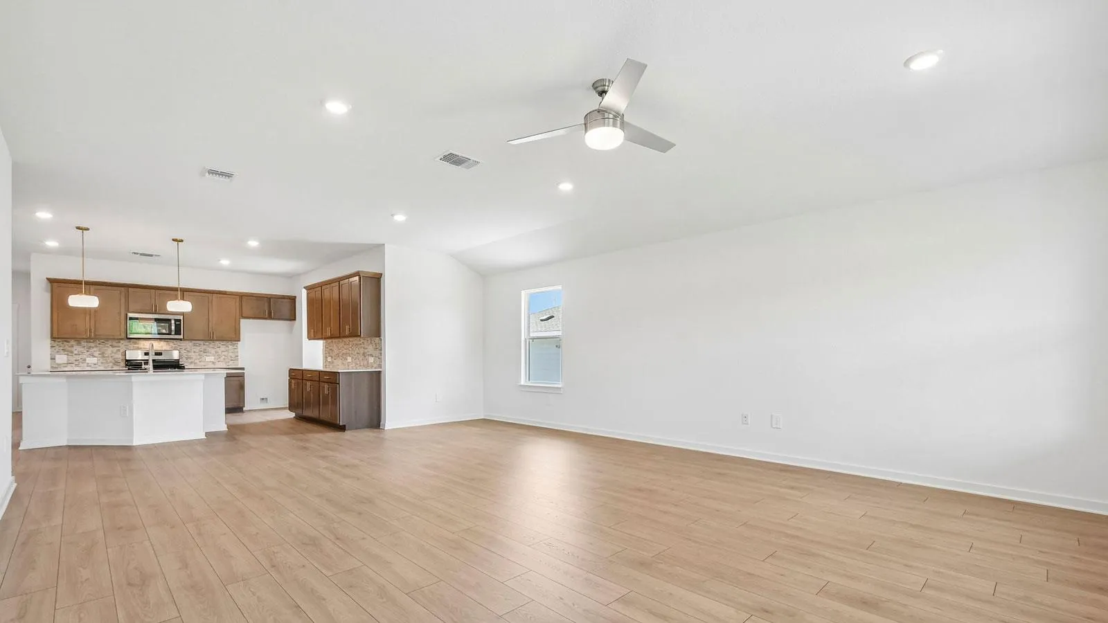 Photo 4 of 9417 BUCKSTITCH SADDLE DR