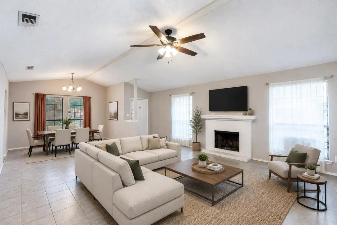 Photo 2 of 1202 THORPE LN #315