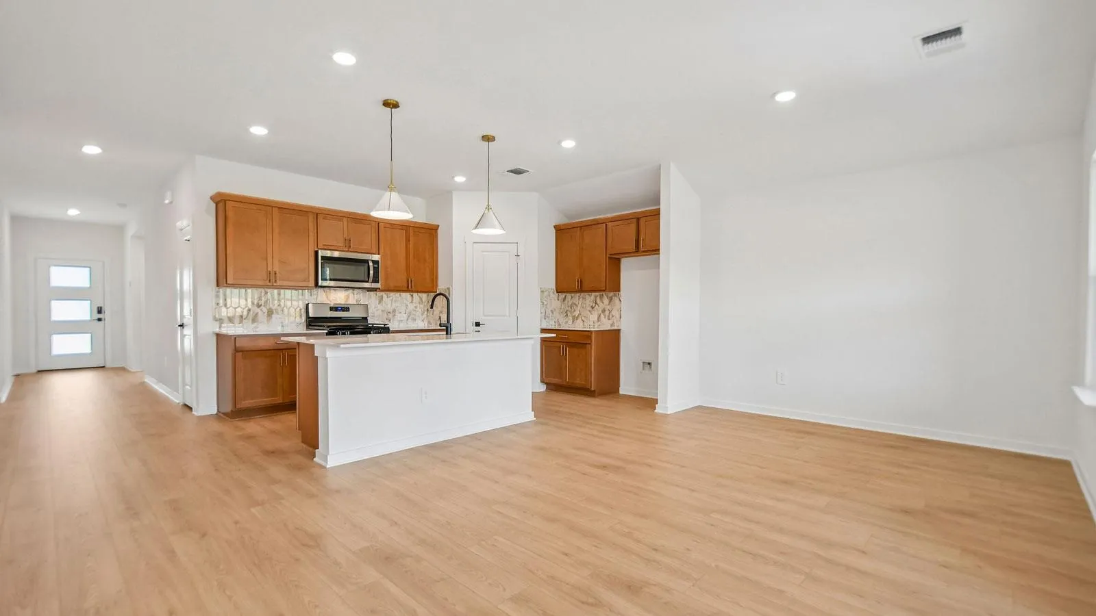 Photo 4 of 9421 BUCKSTITCH SADDLE DR