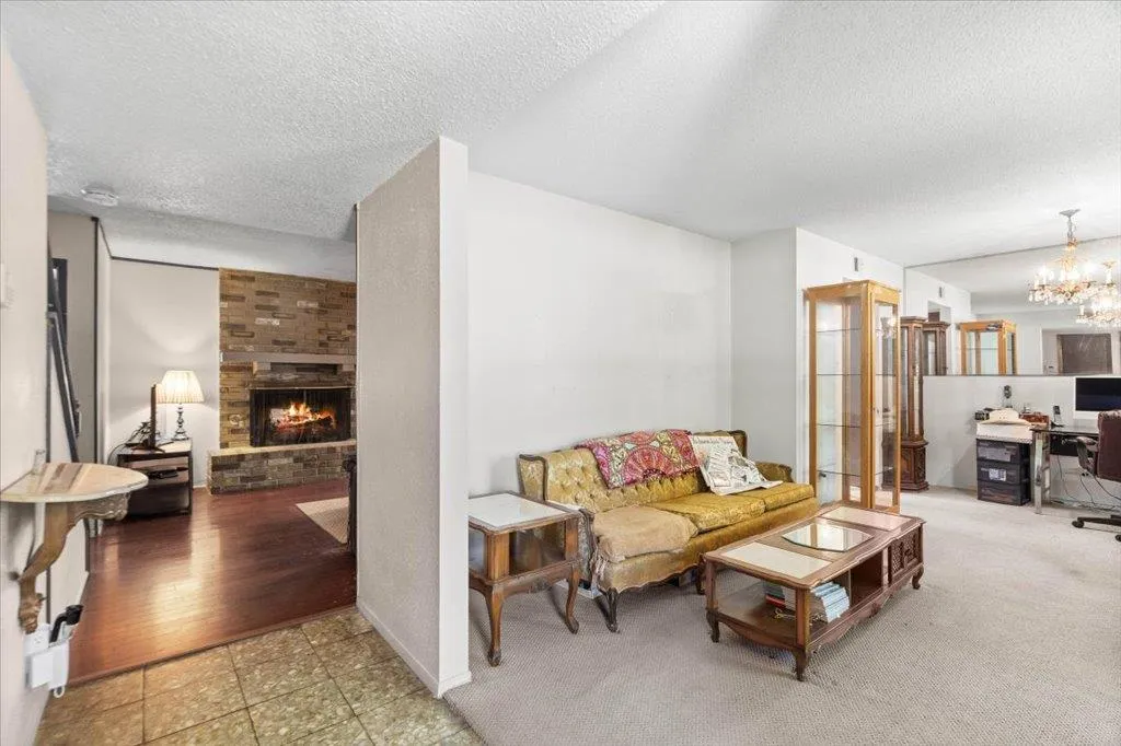 Photo 3 of 7108 MEADOWOOD DR
