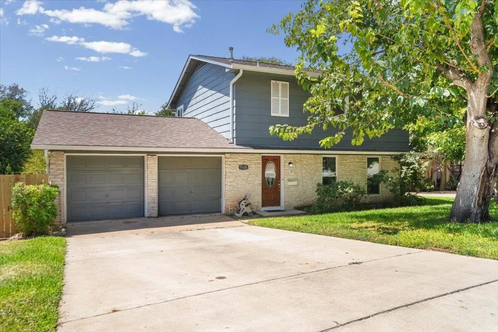 Photo 2 of 7108 MEADOWOOD DR
