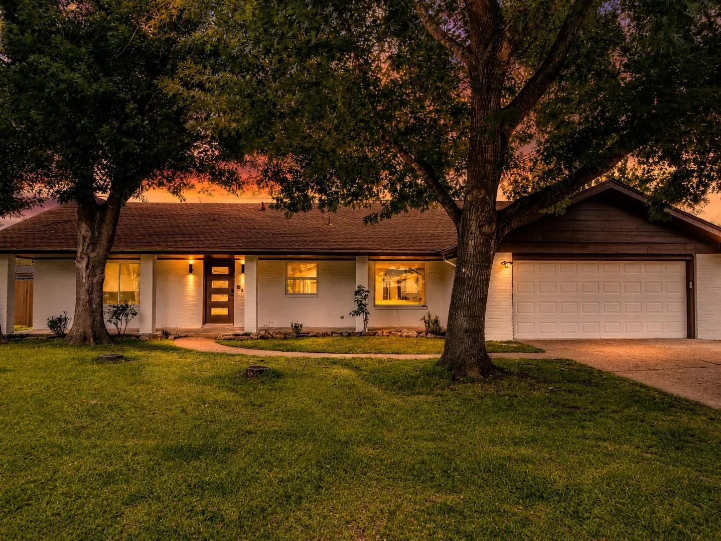 Photo 4 of 13505 BROADMEADE AVE