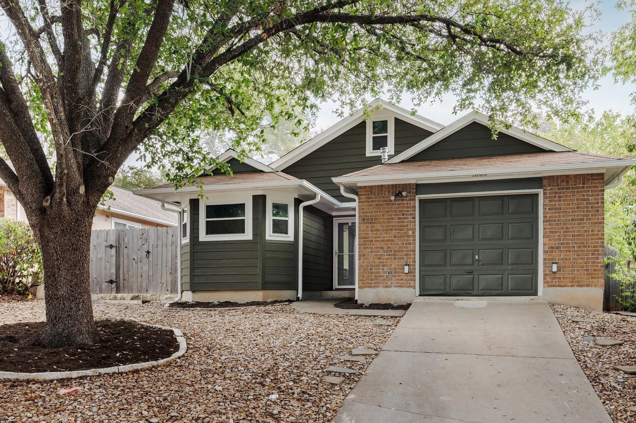 Photo of 1003 GLEN OAKS CT, Austin, TX, 78702