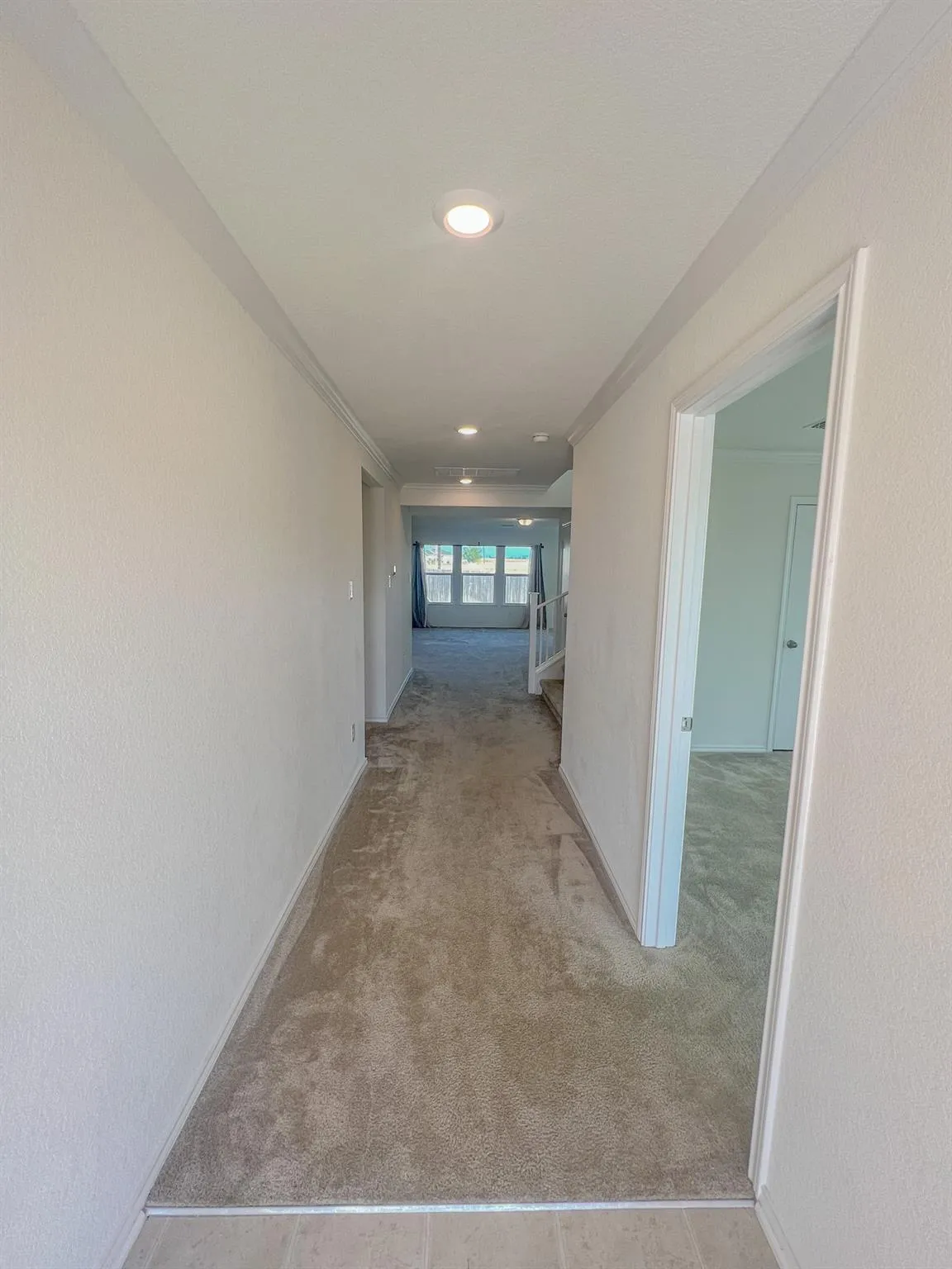 Photo 4 of 625 BAILEY PARK DR