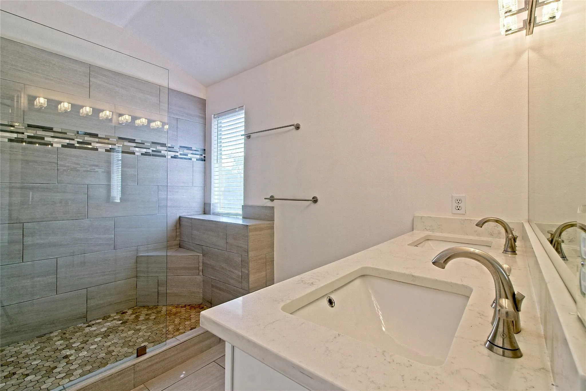 Photo 4 of 13421 TOSSA LN