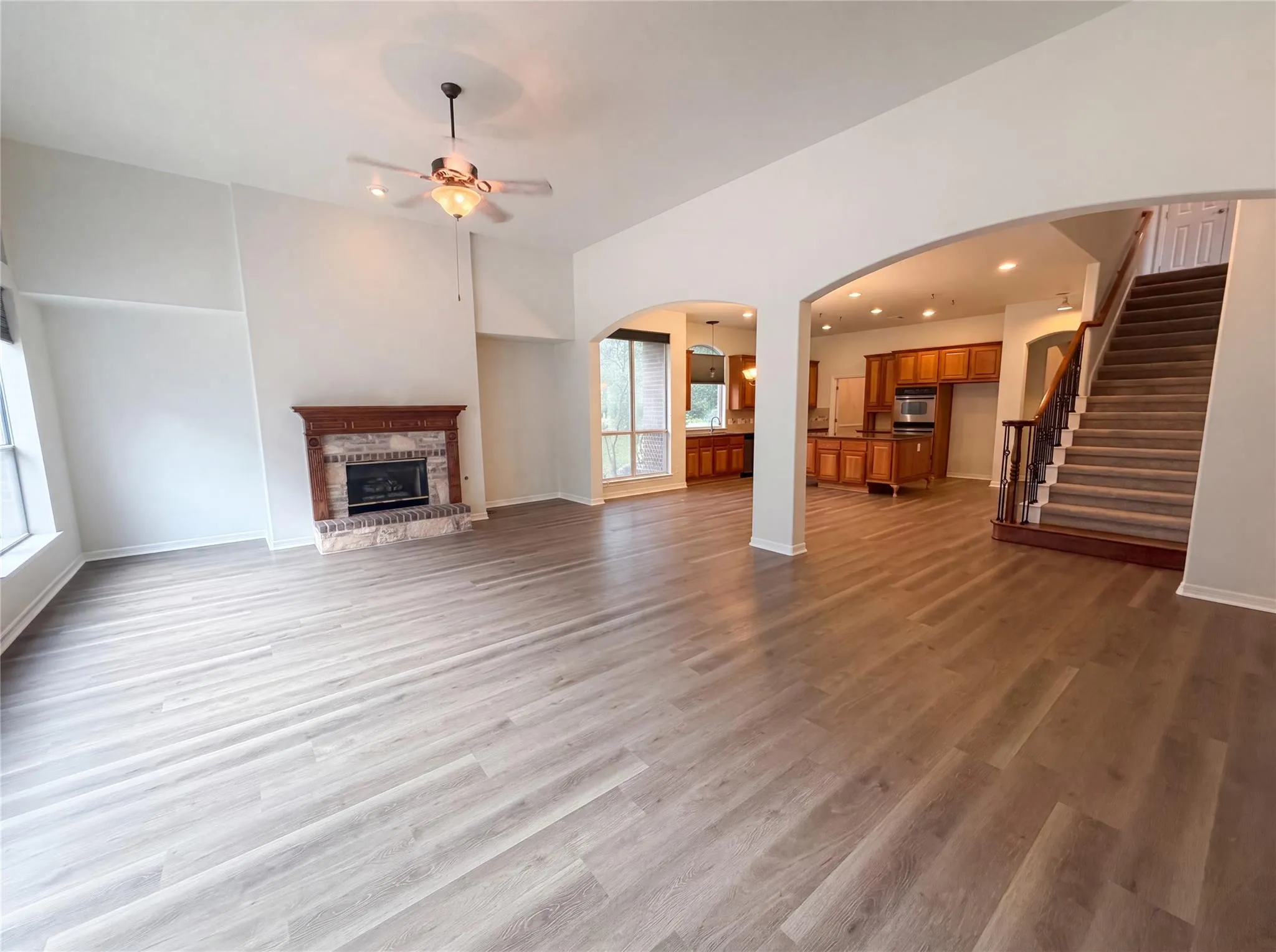 Photo 3 of 1724 WESTEND PL