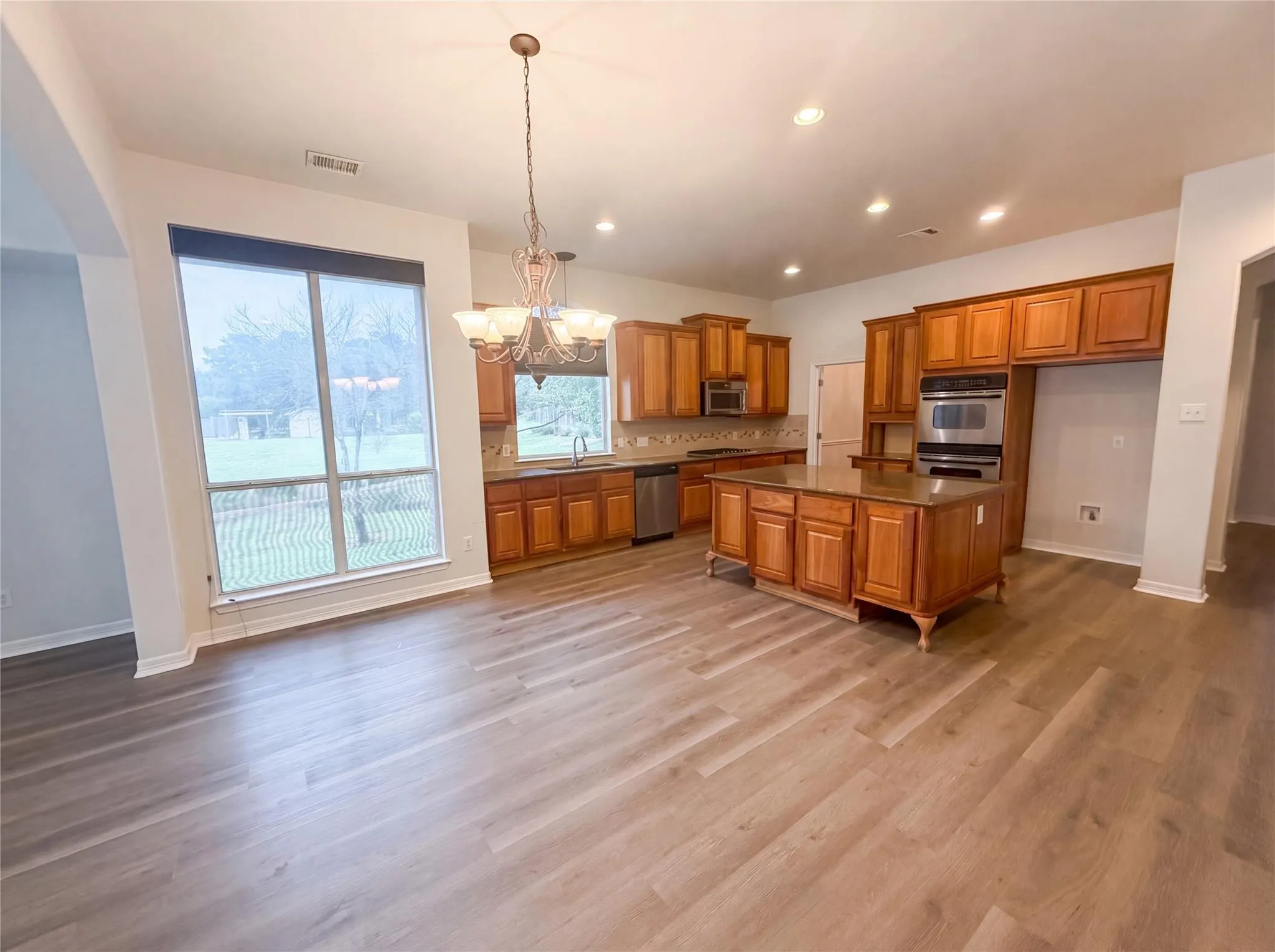 Photo 2 of 1724 WESTEND PL