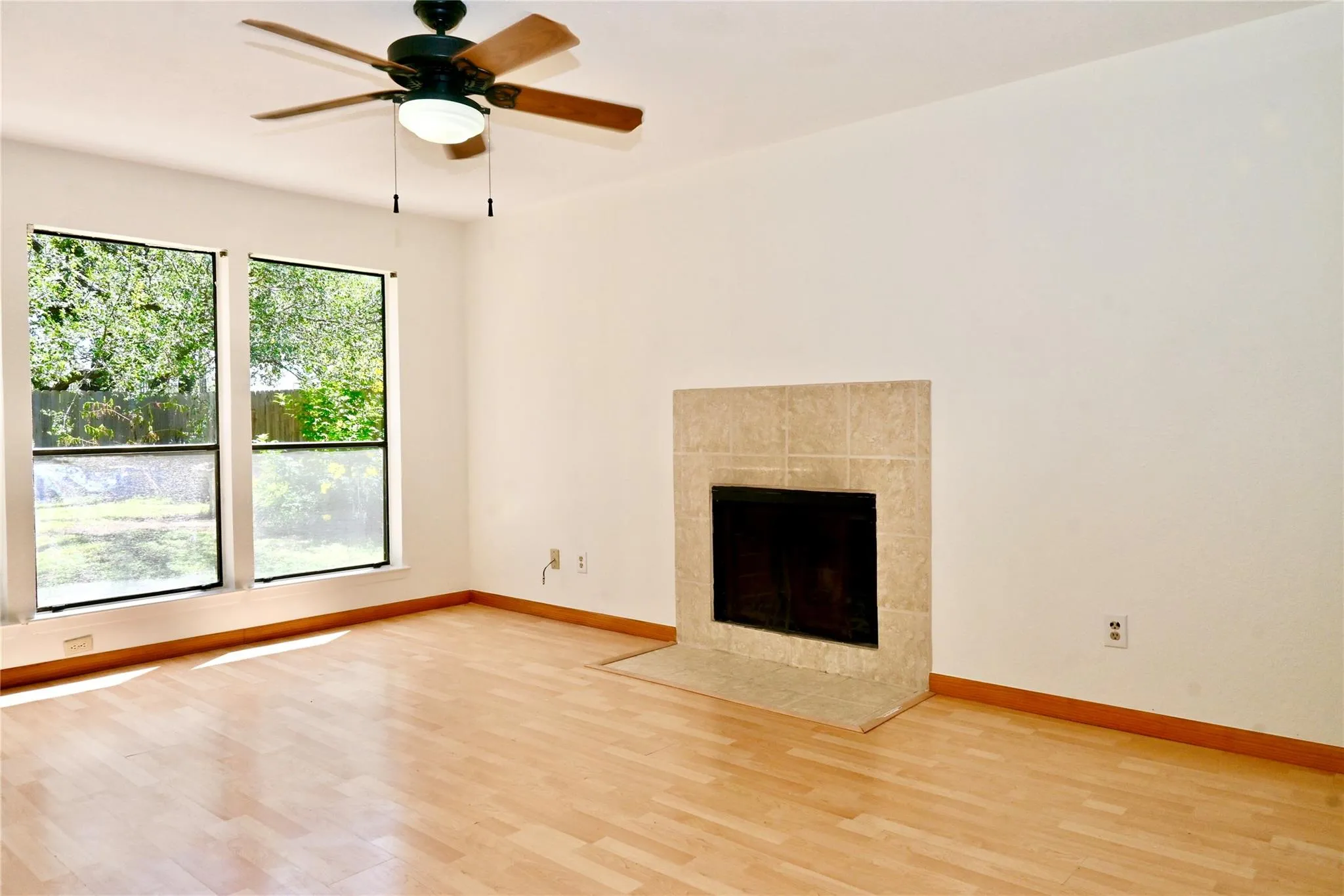 Photo of 13356 WATER OAK LN #B, Austin, 78729