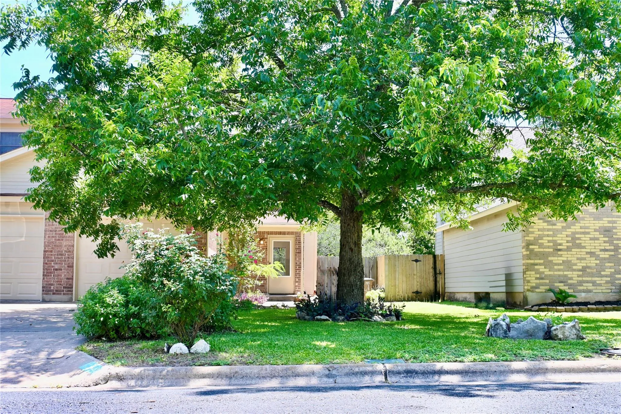 Photo 2 of 13356 WATER OAK LN #B