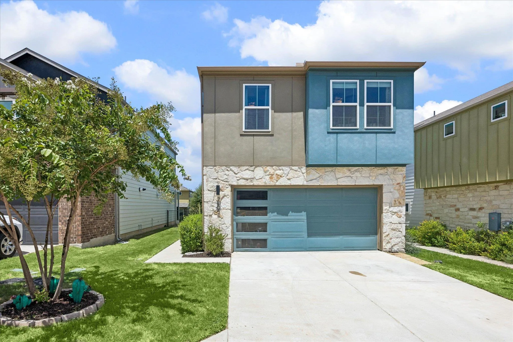 Photo 2 of 7406 TRAVERTINE SPRING DR