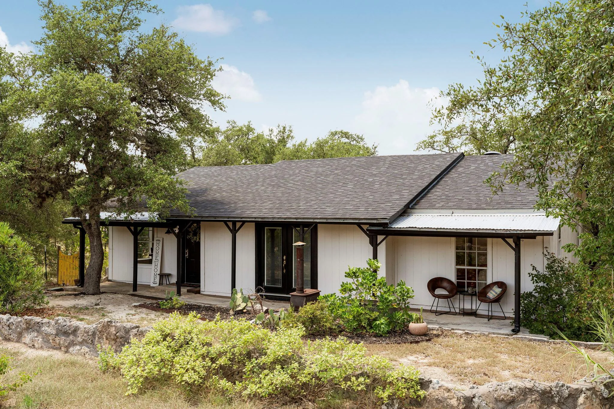 Photo of 2591 SPRING VALLEY DR, Dripping Springs, TX, 78620