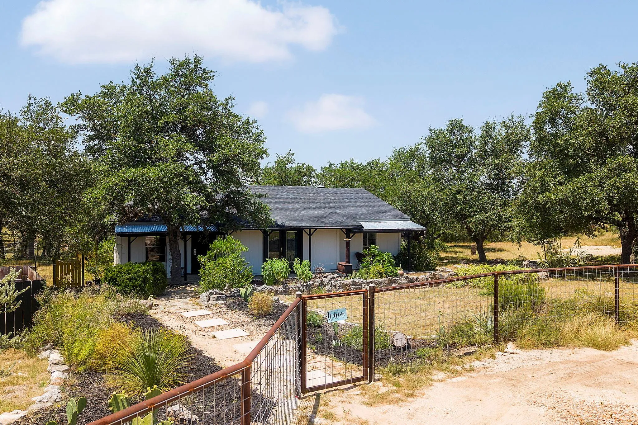 Photo 5 of 2591 SPRING VALLEY DR
