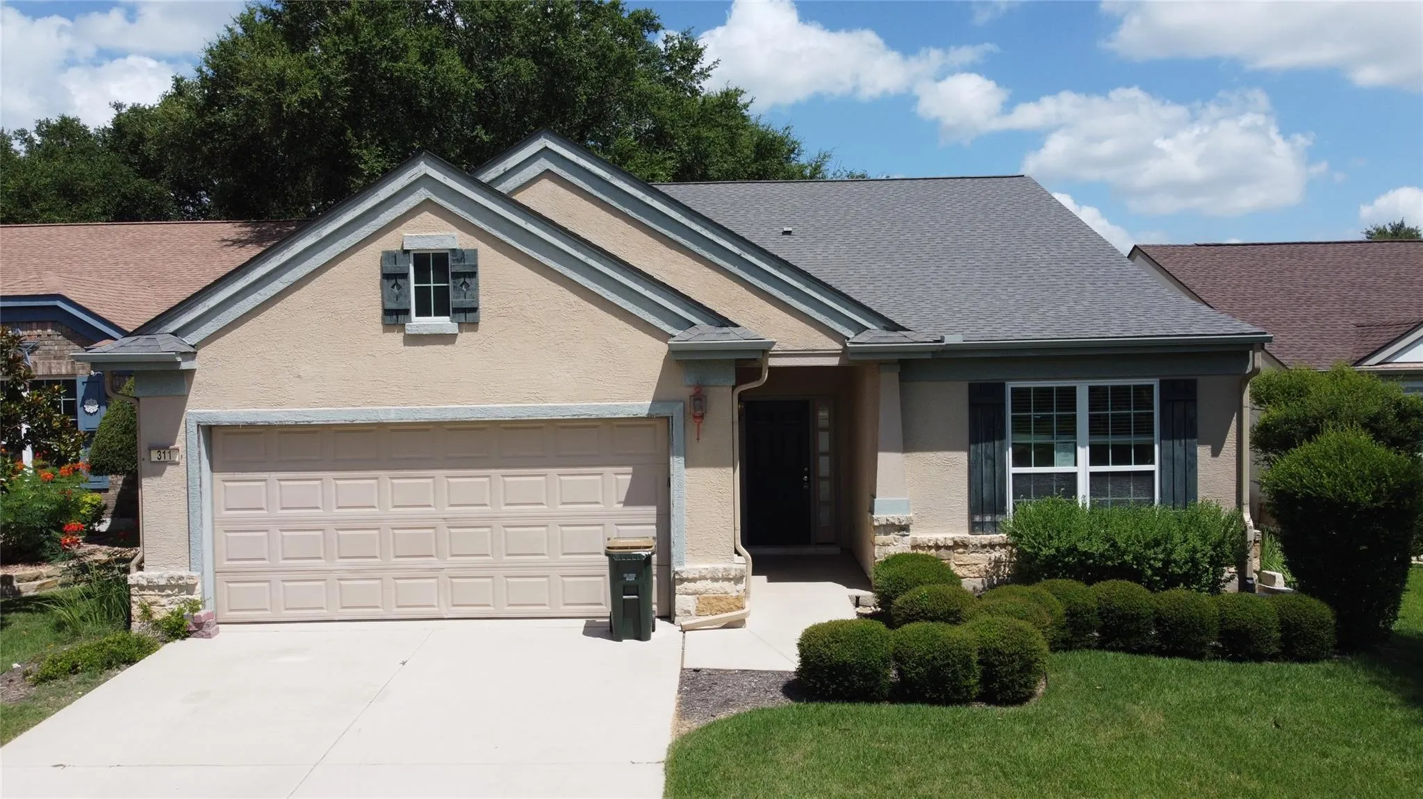 Photo 3 of 311 DEER MEADOW CIR