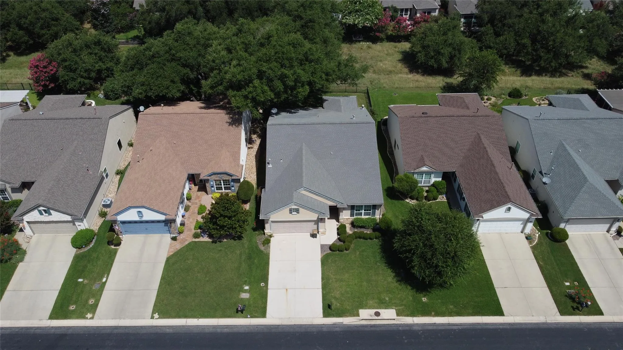 Photo 5 of 311 DEER MEADOW CIR