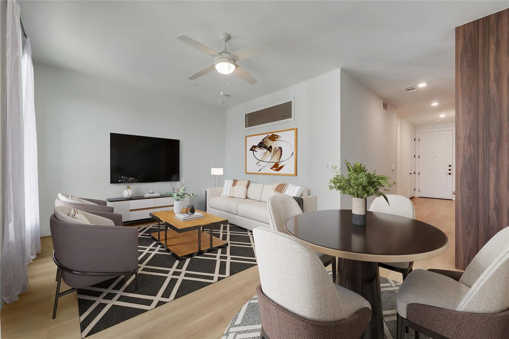 Photo 4 of 1701 SIMOND AVE #516