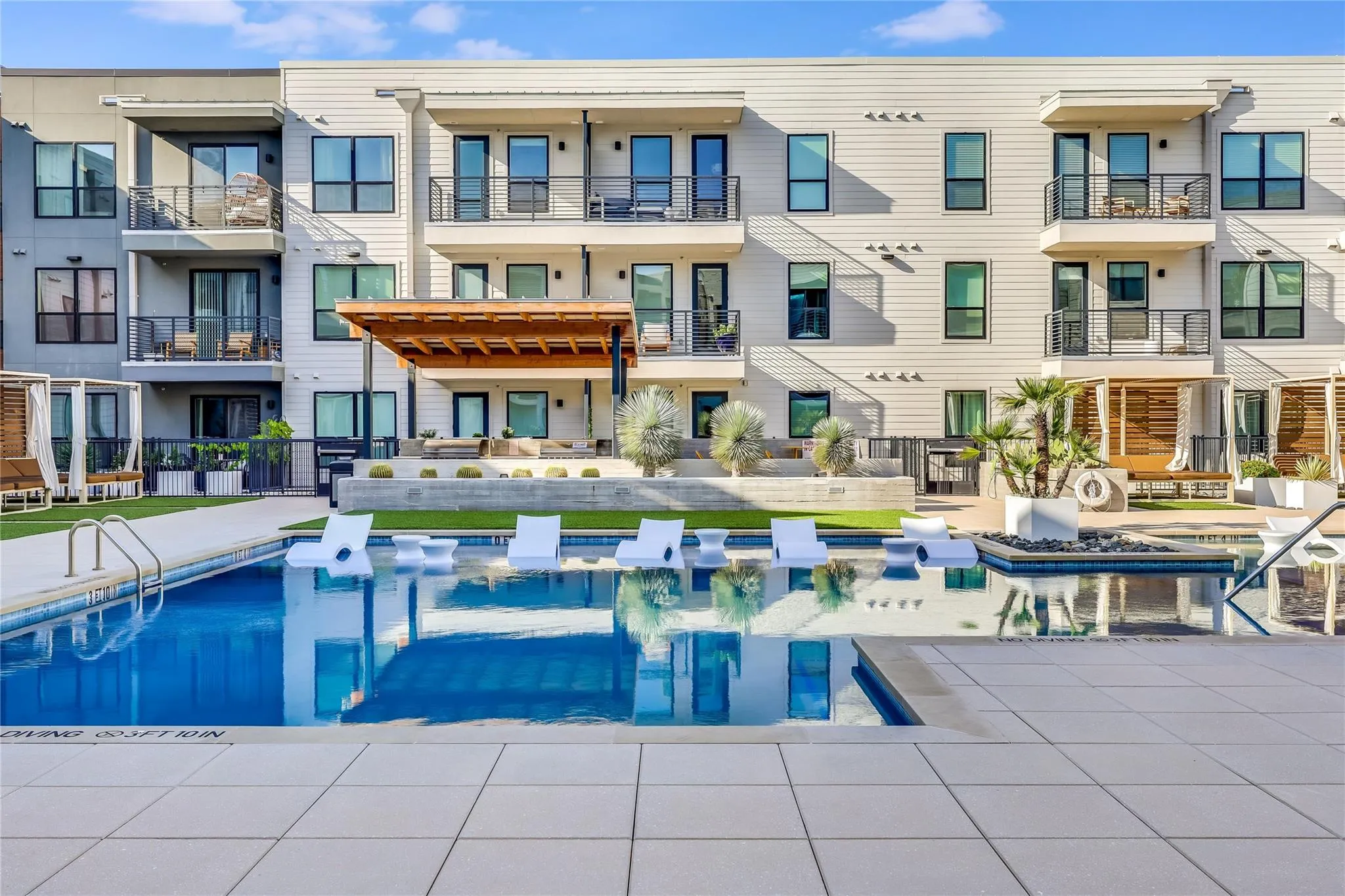 Photo of 1701 SIMOND AVE #516, Austin, TX, 78723