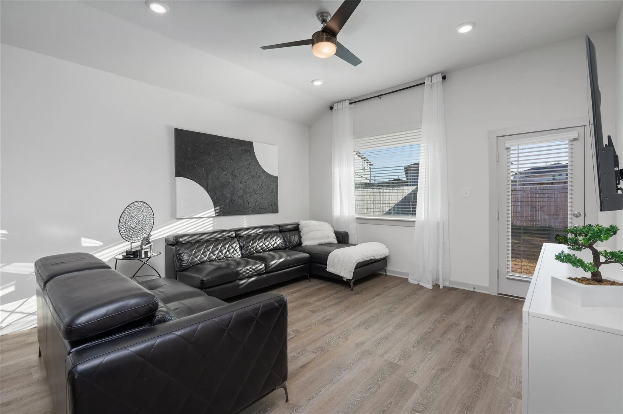 Photo 5 of 120 SCARBOROUGH WAY