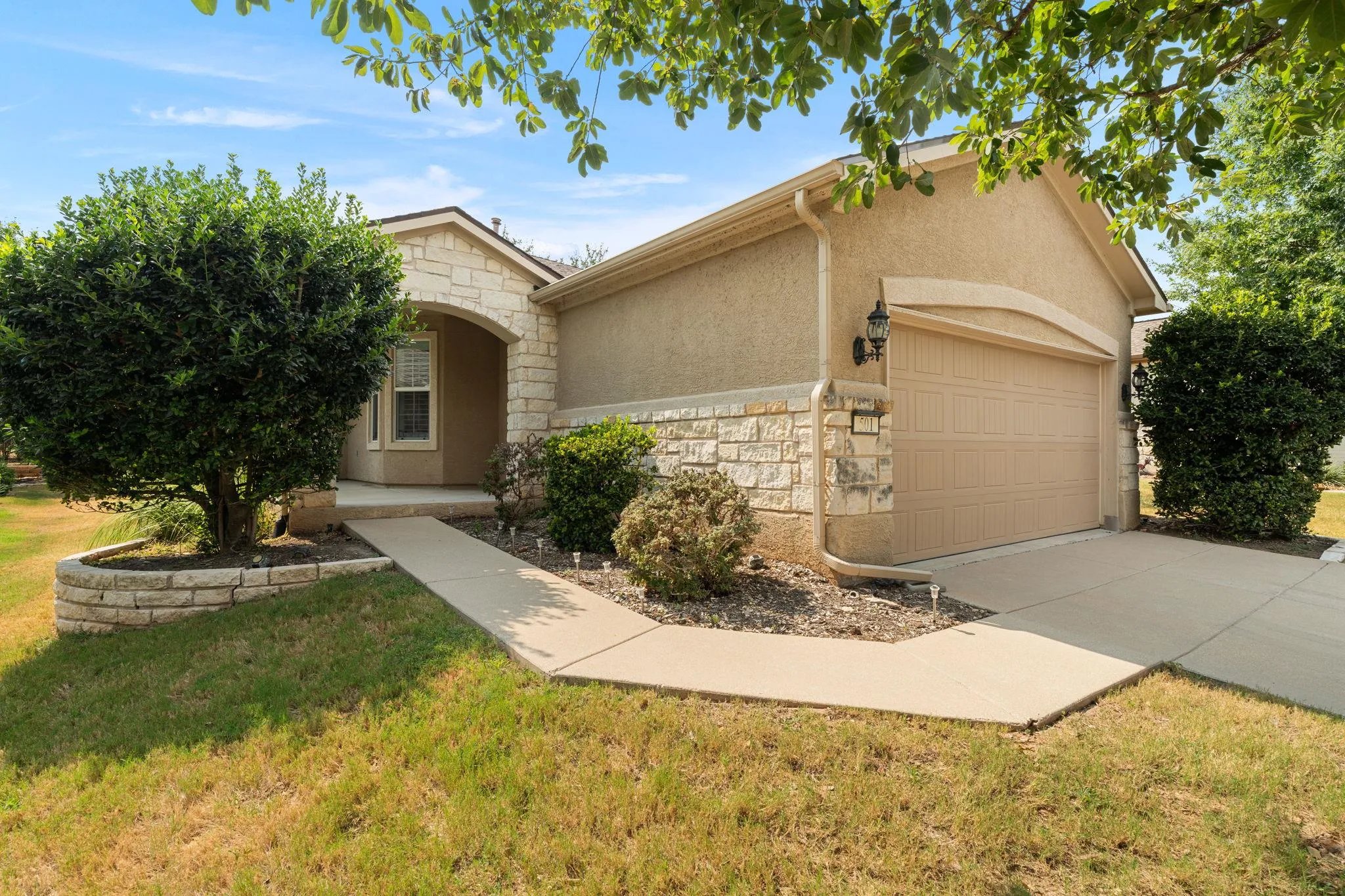 Photo of 501 SHELDON LAKE DR, Georgetown, TX, 78633