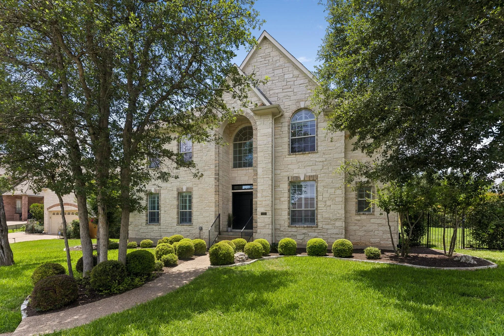 Photo of 7221 ELLAVIEW LN, Austin, TX, 78759