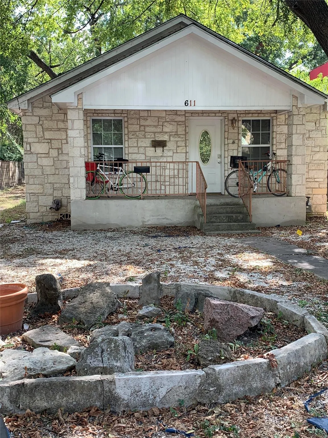 Photo of 611 W LIVE OAK ST, Austin, TX, 78704