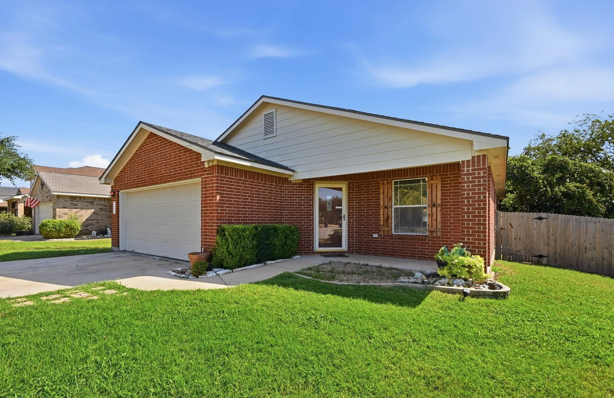 Photo of 516 EMMA ROSE TRL, Leander, TX, 78641