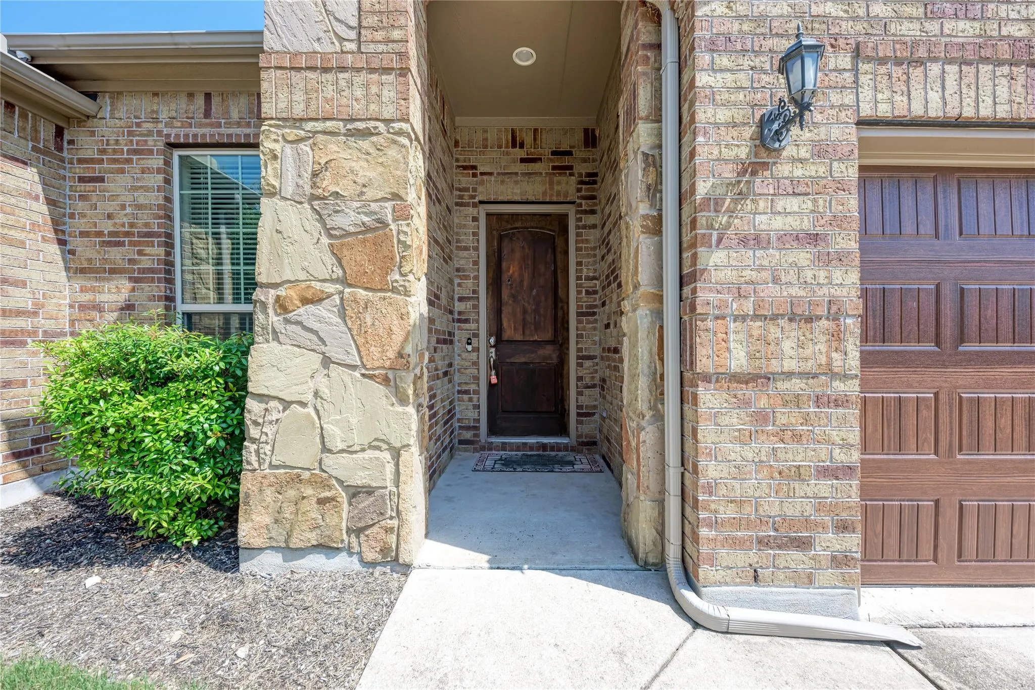 Photo 4 of 600 ROSEDALE BLVD
