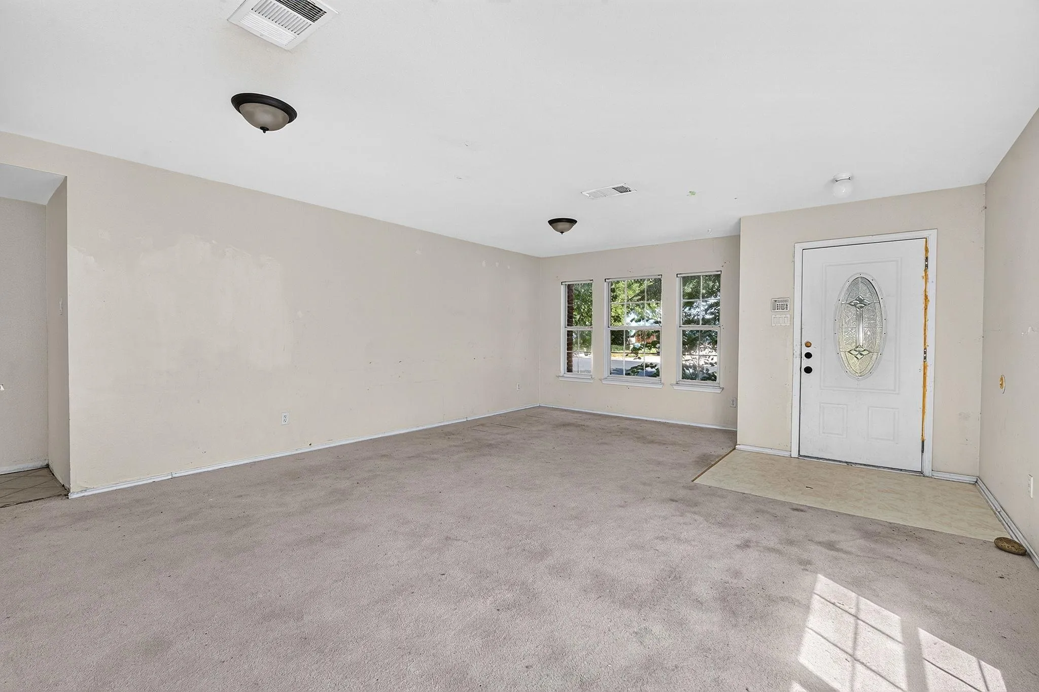 Photo 5 of 1301 DEERHOUND PL