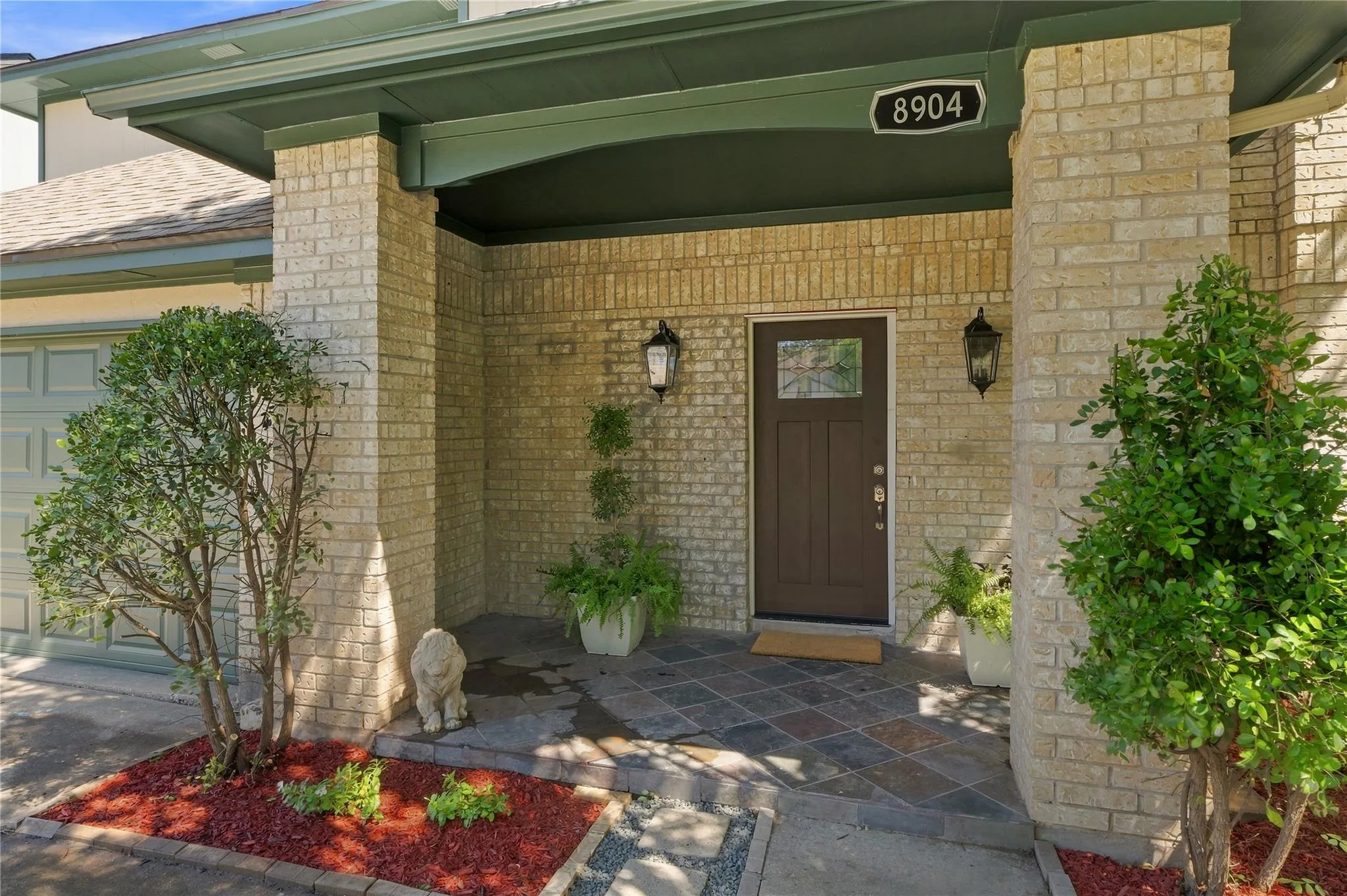 Photo of 8904 BRIDGEWOOD TRL, Austin, TX, 78729