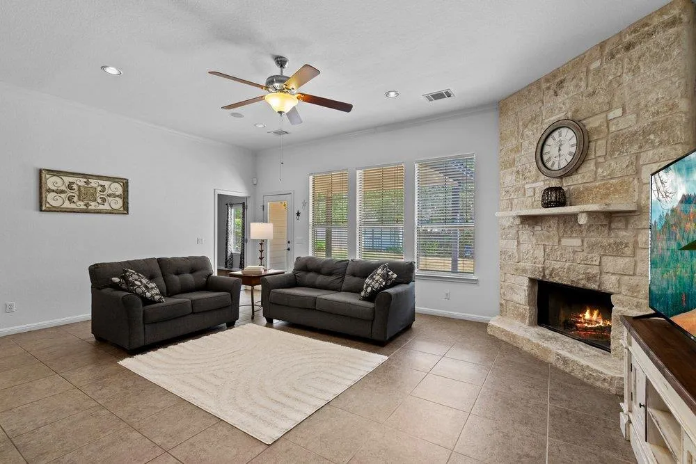 Photo 5 of 15204 FALCON DR