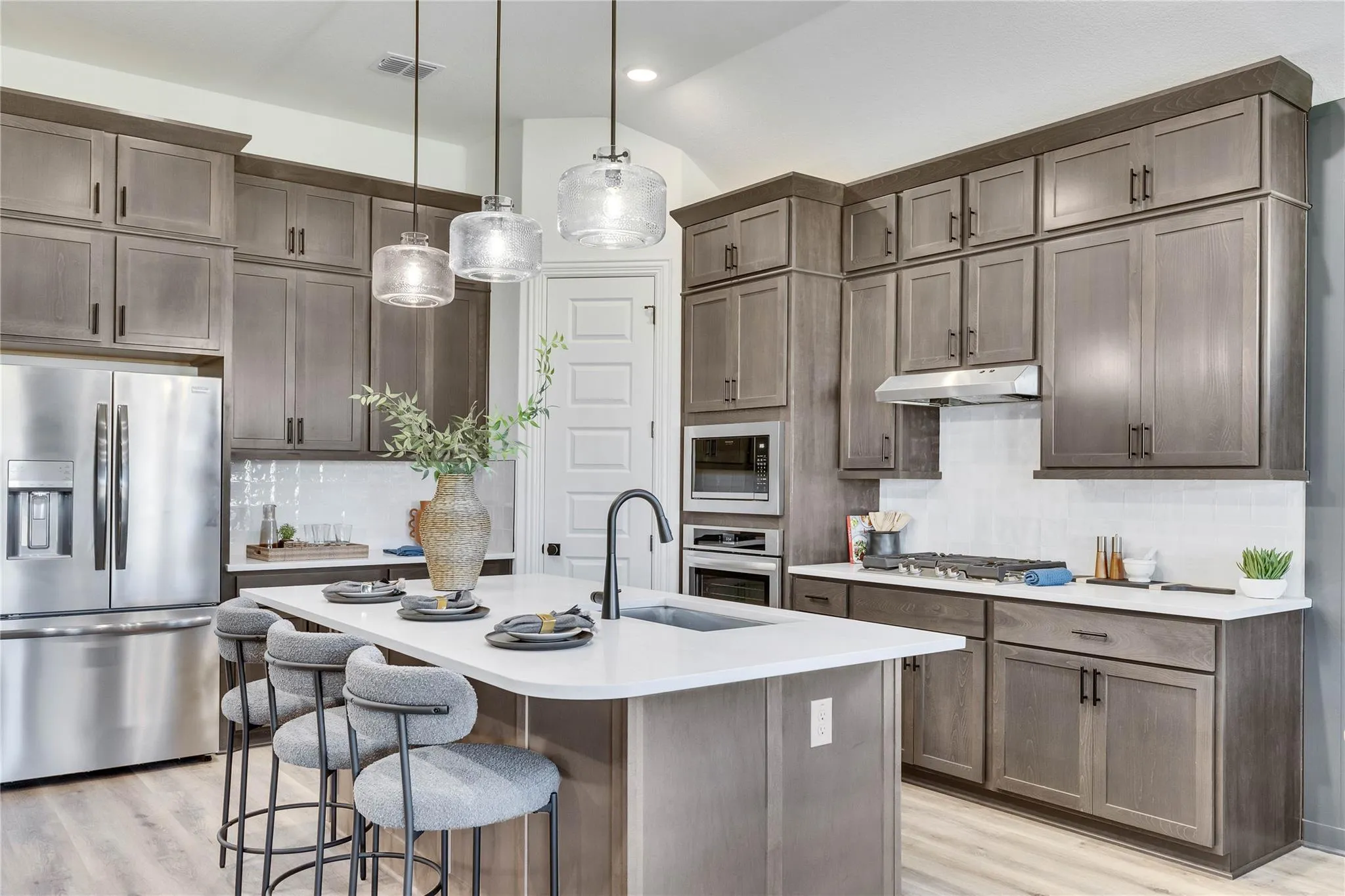 Photo 3 of 105 EDGEMOOR CV