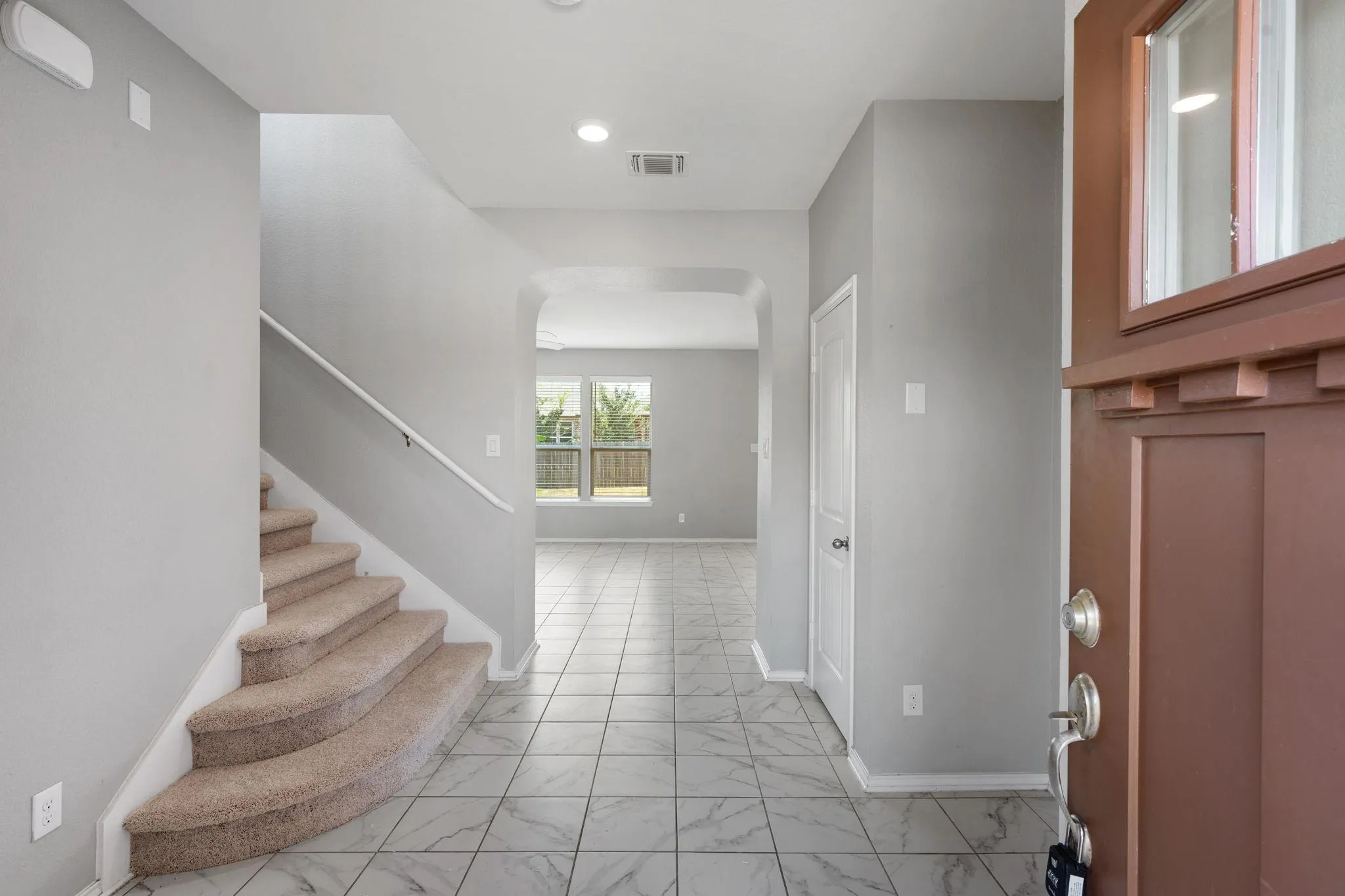 Photo 4 of 1613 SONNY DR