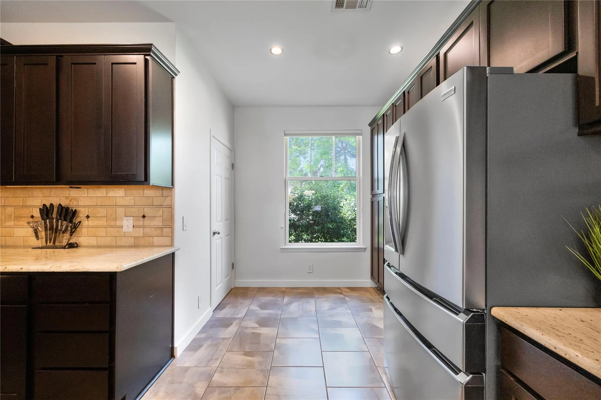 Photo 2 of 9131 EDWARDSON LN