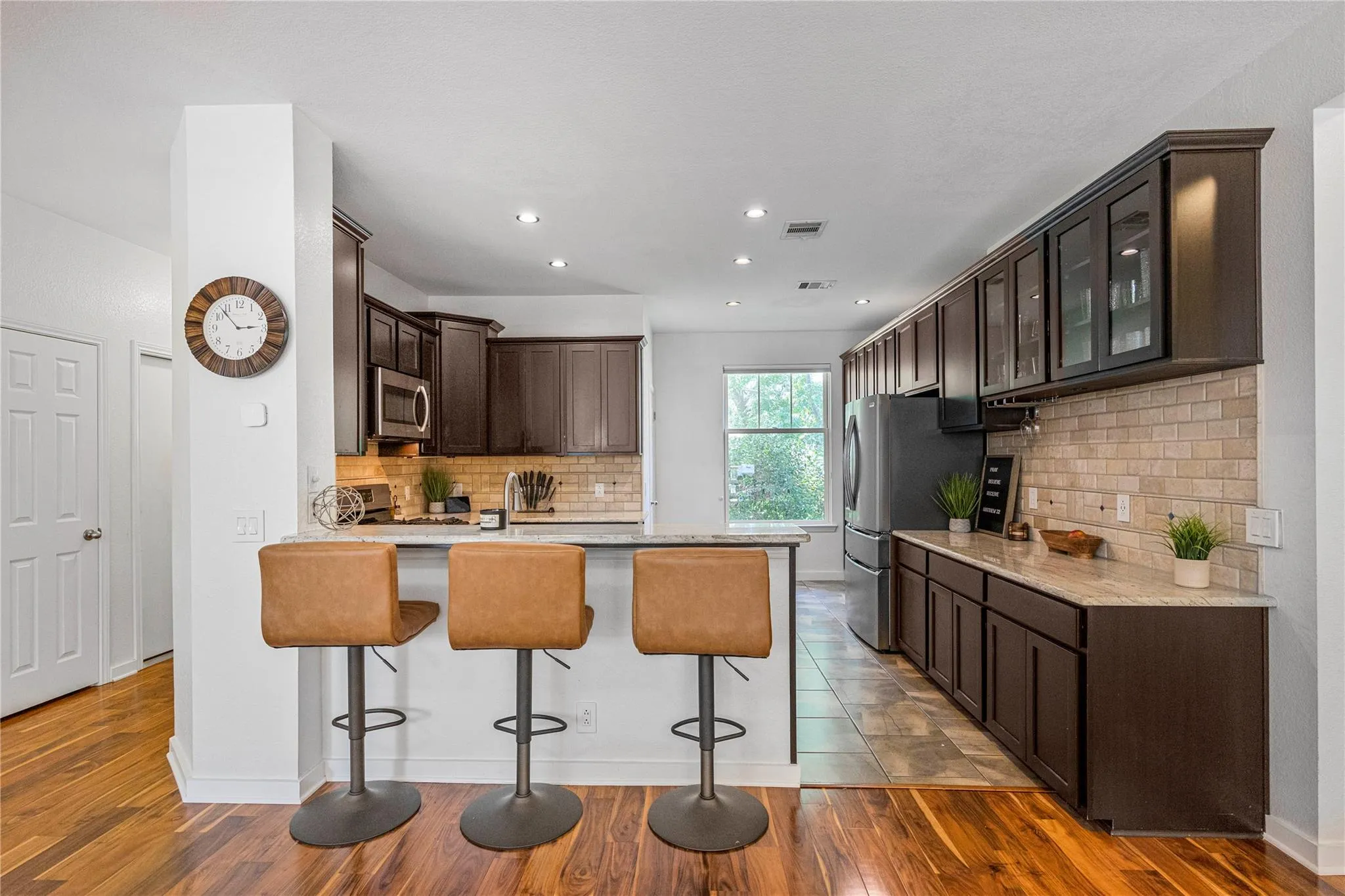 Photo 4 of 9131 EDWARDSON LN