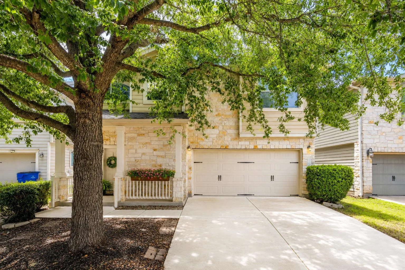 Photo 2 of 10502 WYLIE DR #278