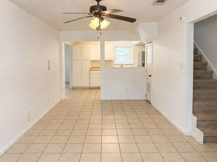 Photo 5 of 839 NEANS DR