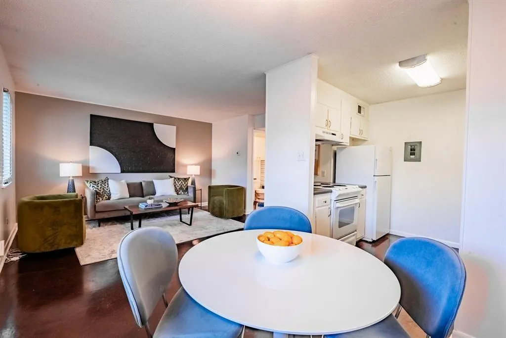 Photo 2 of 3914 AVENUE D NONE #104