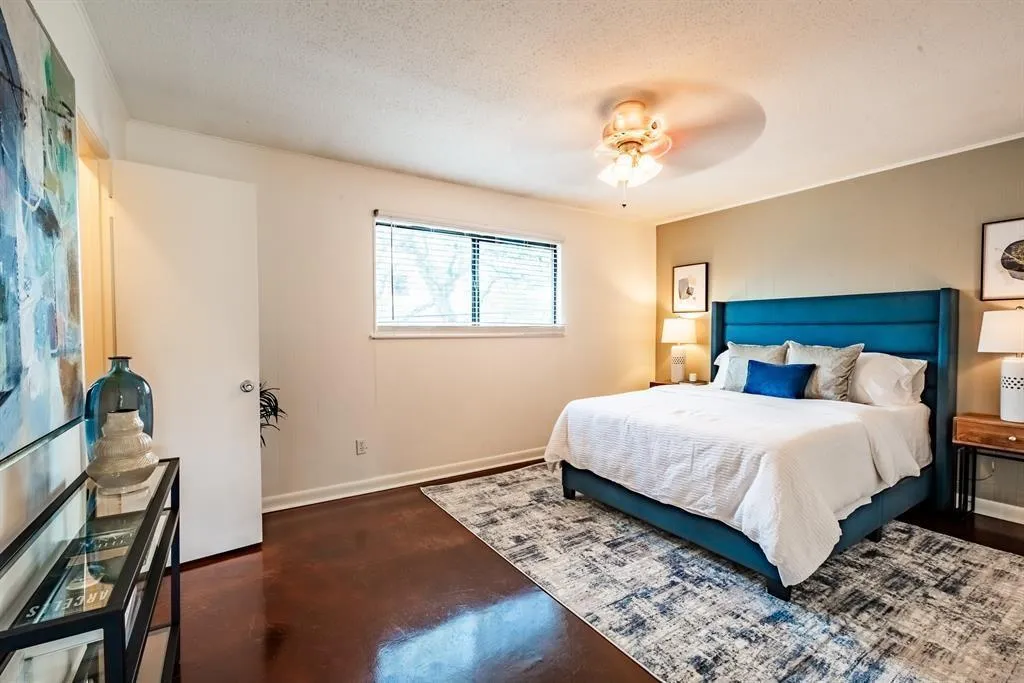 Photo 5 of 3914 AVENUE D NONE #104