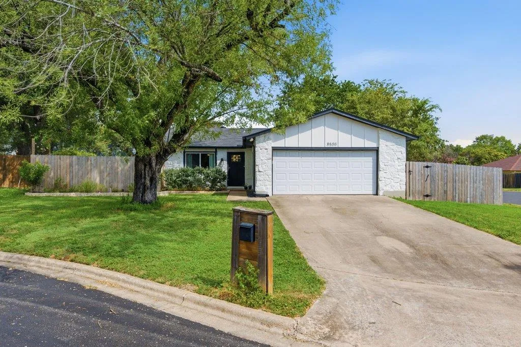 Photo of 8500 KEARSARGE CV, Austin, TX, 78745