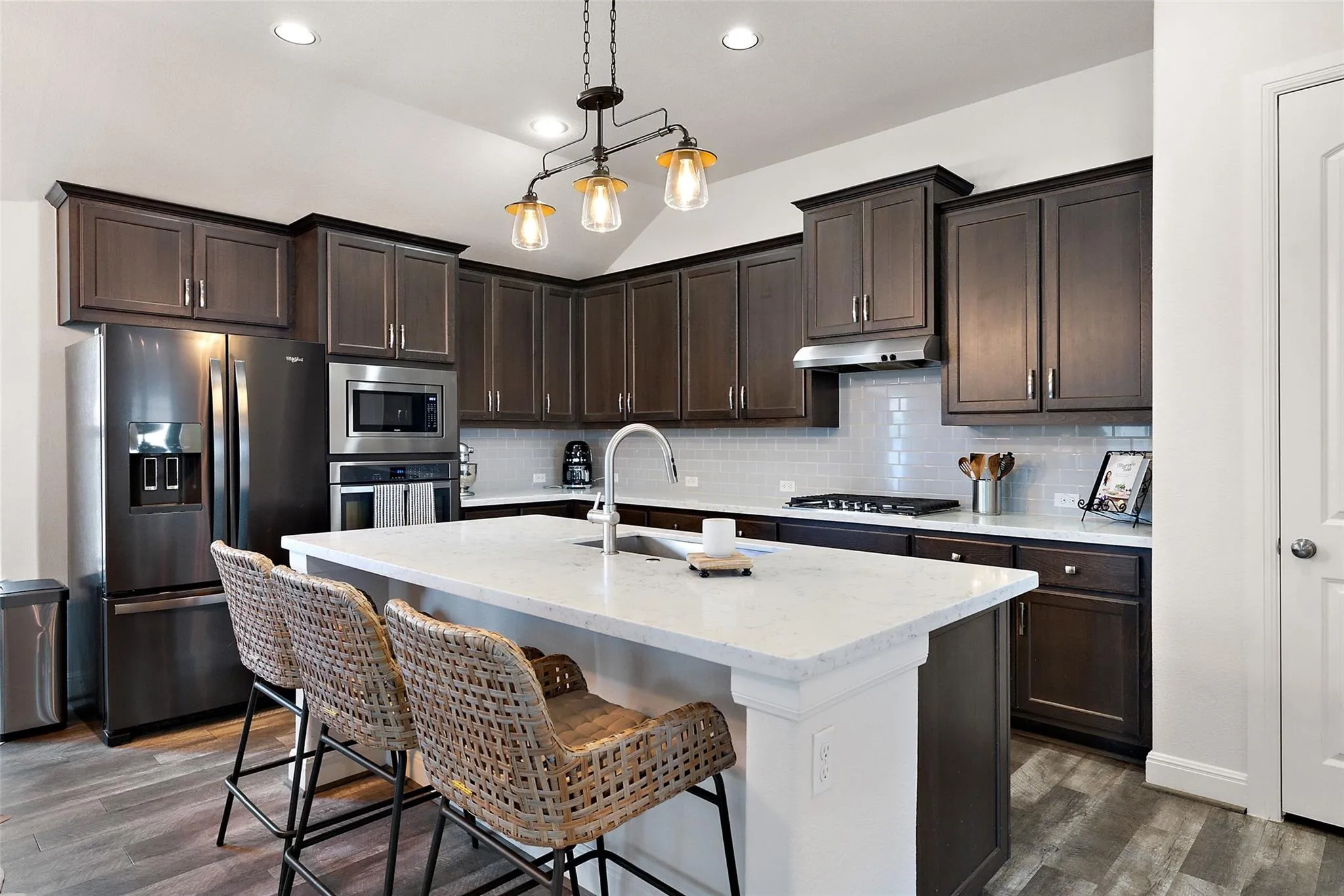 Photo 4 of 396 GUNNISON WAY