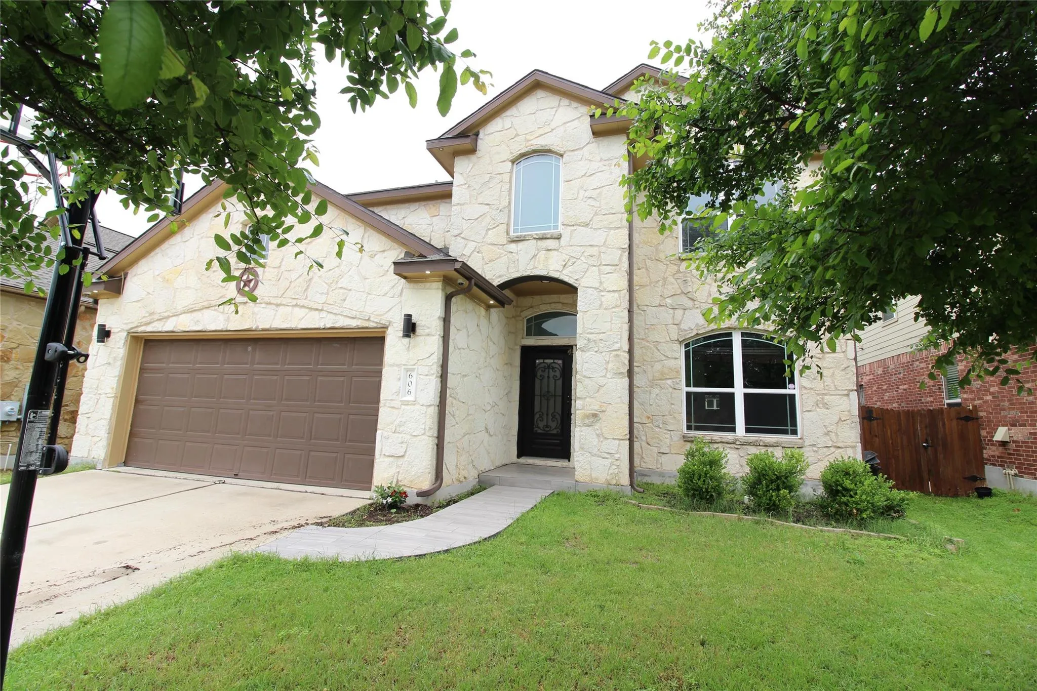 Photo of 606 SPANISH MUSTANG DR, Cedar Park, TX, 78613